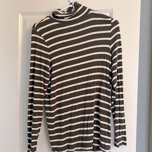 Aerie long sleeve army green striped turtle neck top
